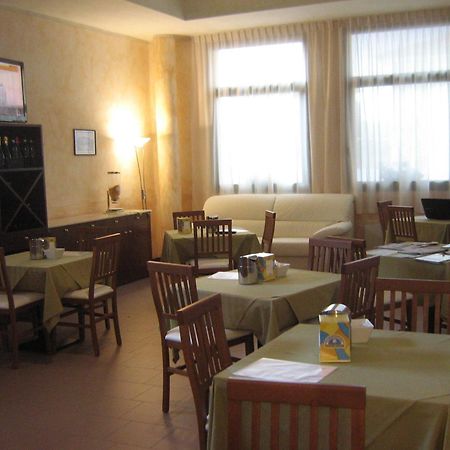 Ostiglia Hostiliae Ciminiera Hotel מראה חיצוני תמונה