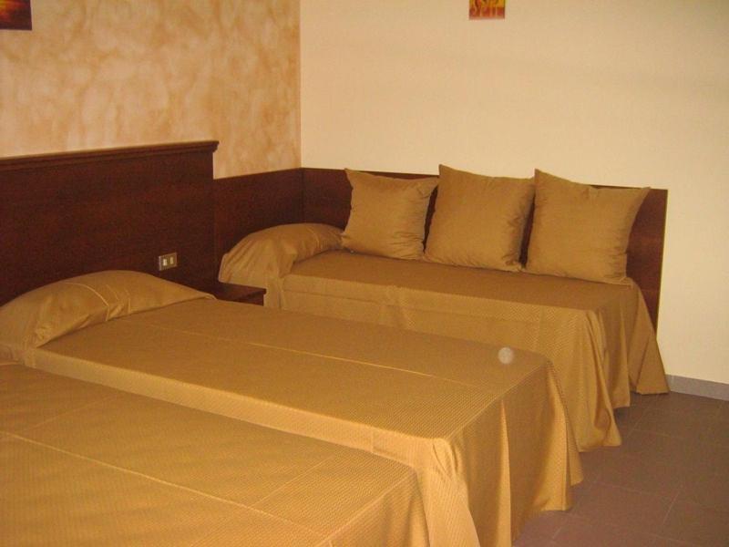 Ostiglia Hostiliae Ciminiera Hotel מראה חיצוני תמונה